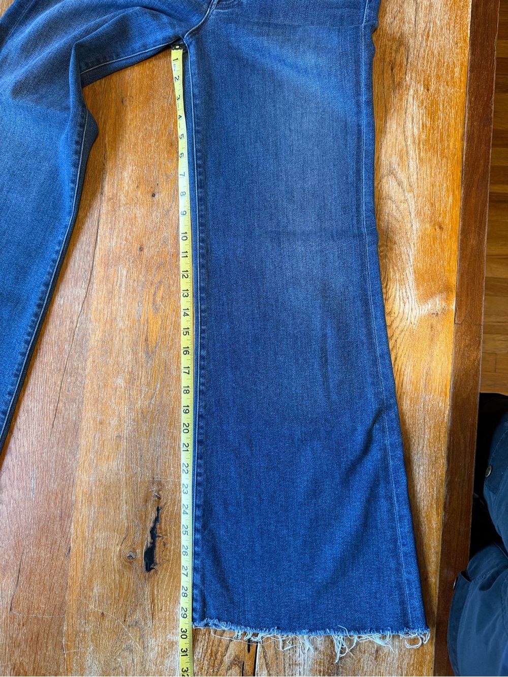 MOTHER Womens stretch Dark Blue flared bottom Jeans with Frayed Hem